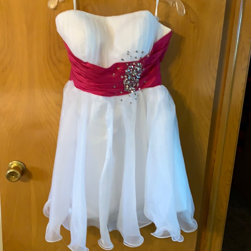 NWT JJ’s House Wedding/Prom Strapless Dress